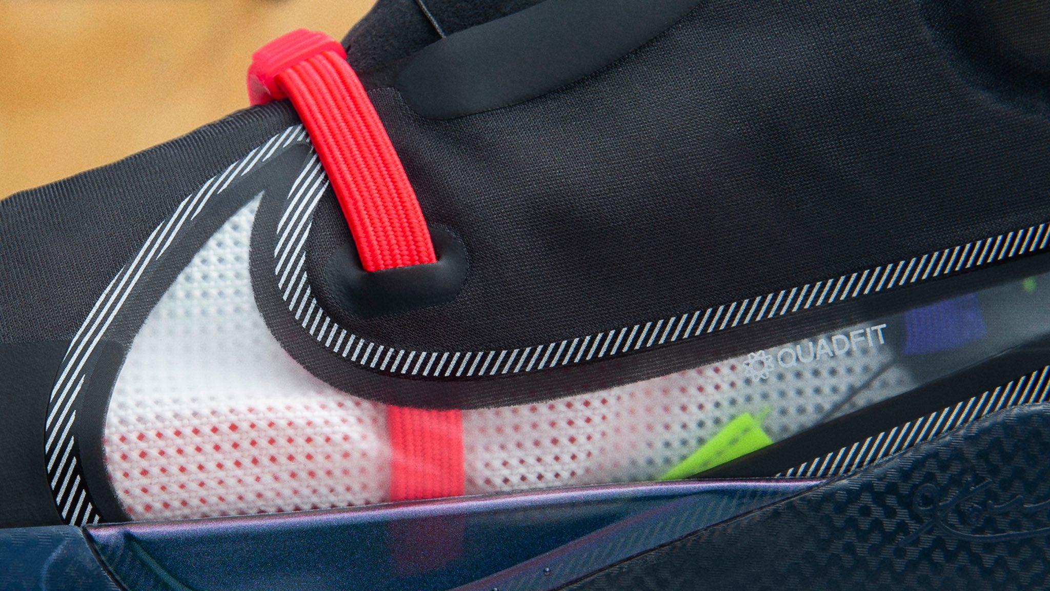 kobe ad nxt laceless