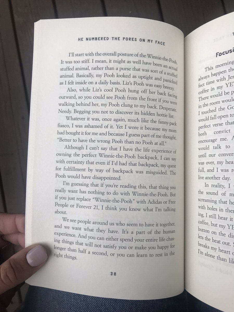 ScarletEH's tweet photo. Maybe my favorite gift ever. From my mom. Just zoom in on the note I’m holding. Then scroll to read the story from He Numbered the Pores on My Face. I LOVE YOU MOMMY! #FinallyCool #henumberedtheporesonmyface @BHpub https://t.co/6YQL0PtQsH