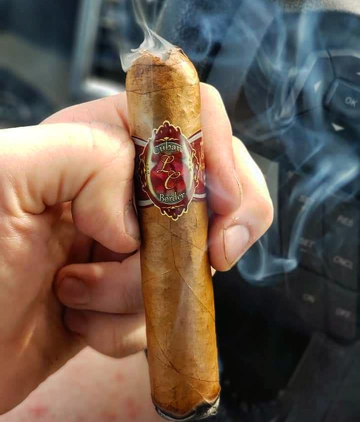 MartincdWfg's tweet photo. The #GingerPirate @zjd73 enjoying this #CasaLovo #CubanBorder on one of his many road trips. I might give him shit any chance I get but, I guess gingers have refined pallets since they have no soul. #CigarPorn #CigarLife #CigarLover #LovoLover https://t.co/rxwFS5lvej