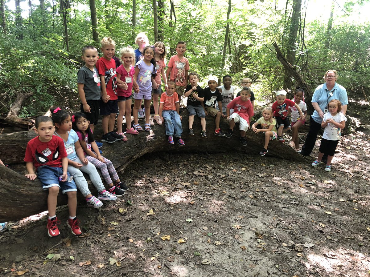 kinder_stem's tweet photo. Our first walk through the woods with new little hawks! #KinderStem https://t.co/0je5ZoLs9E