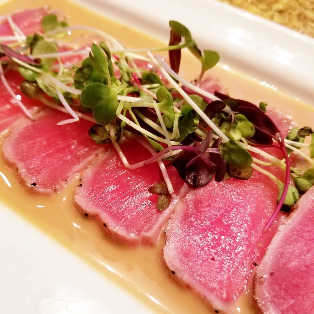 TheMRMShow's tweet photo. @rasushi Seared Tuna, "RA"ckin' Shrimp &amp; Hot Sake with a Splash of Peach! ~

#PreBday #Birthday #MRM #HarborEast #RASushi #Baltimore https://t.co/FQIH2NwlzW