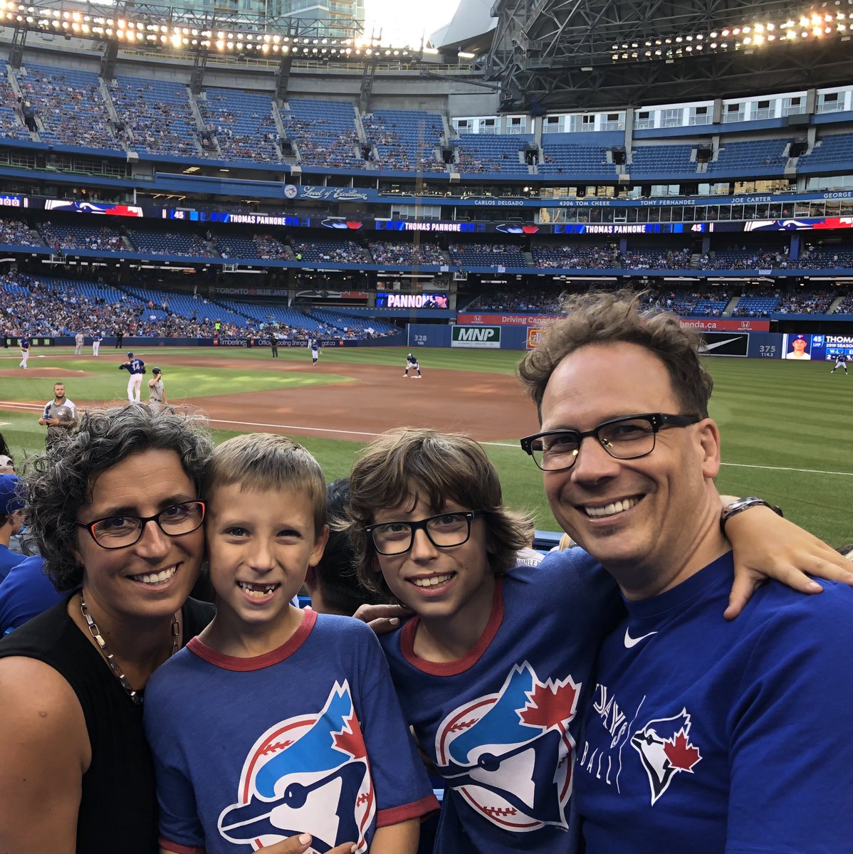 allstrategy's tweet photo. #LetsGoBlueJays #vancouverfans https://t.co/J1xBSHIKOd