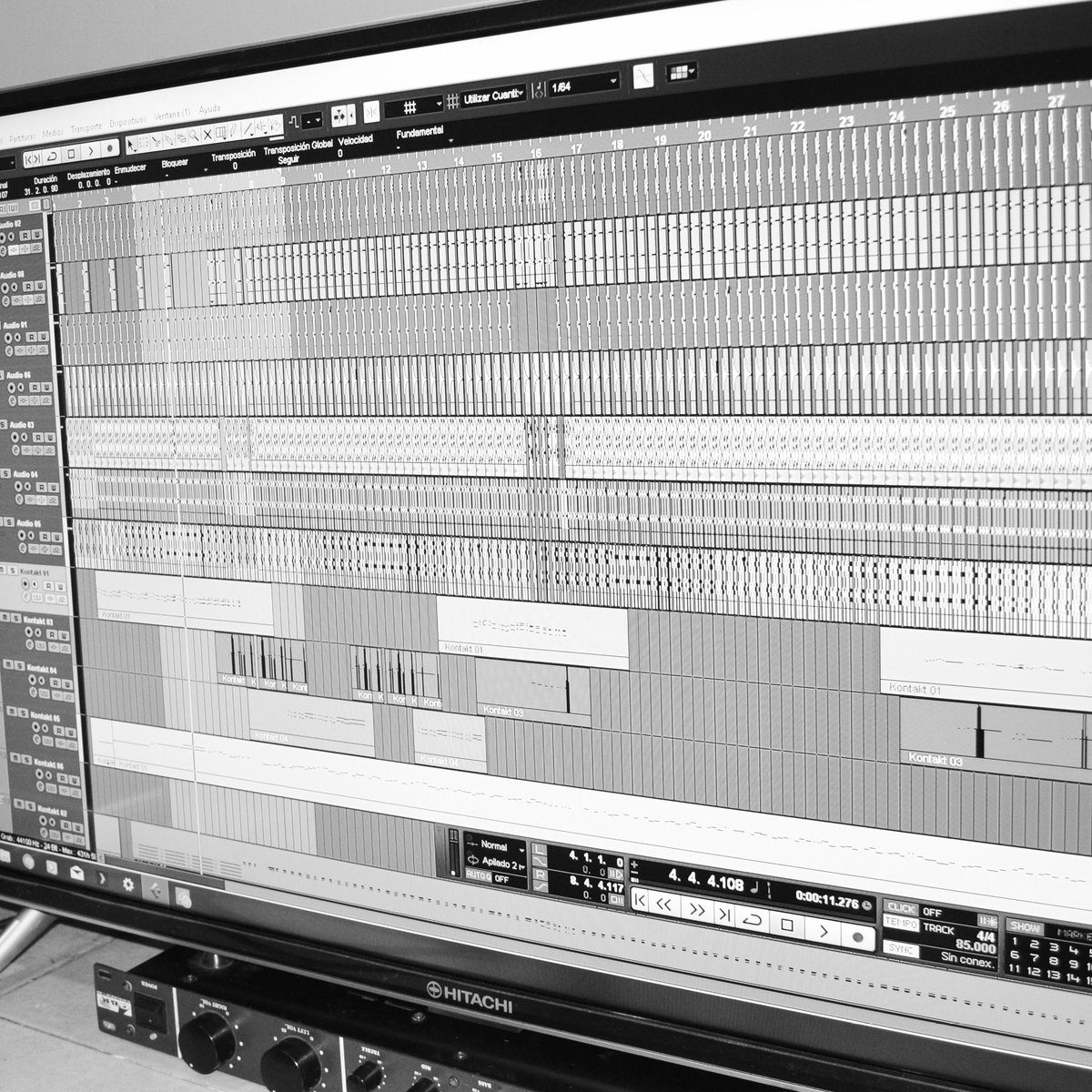 matystunt79's tweet photo. 🎹🎶🔴REC https://t.co/Uiwm6sJzKj