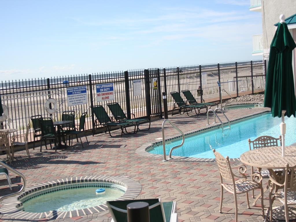 CabreraTeam's tweet photo. FEATURED RENTAL
520 E Stockton, 3RD Floor
Wildwood Crest
4 Bed | 3 Bath | Sleeps 10

You can't beat this vacation rental with ocean views from EVERY ROOM! Learn more and book a September stay by calling (609) 729-0559 and visiting https://t.co/YTrPt5f049 now! https://t.co/VkEUXxttIL