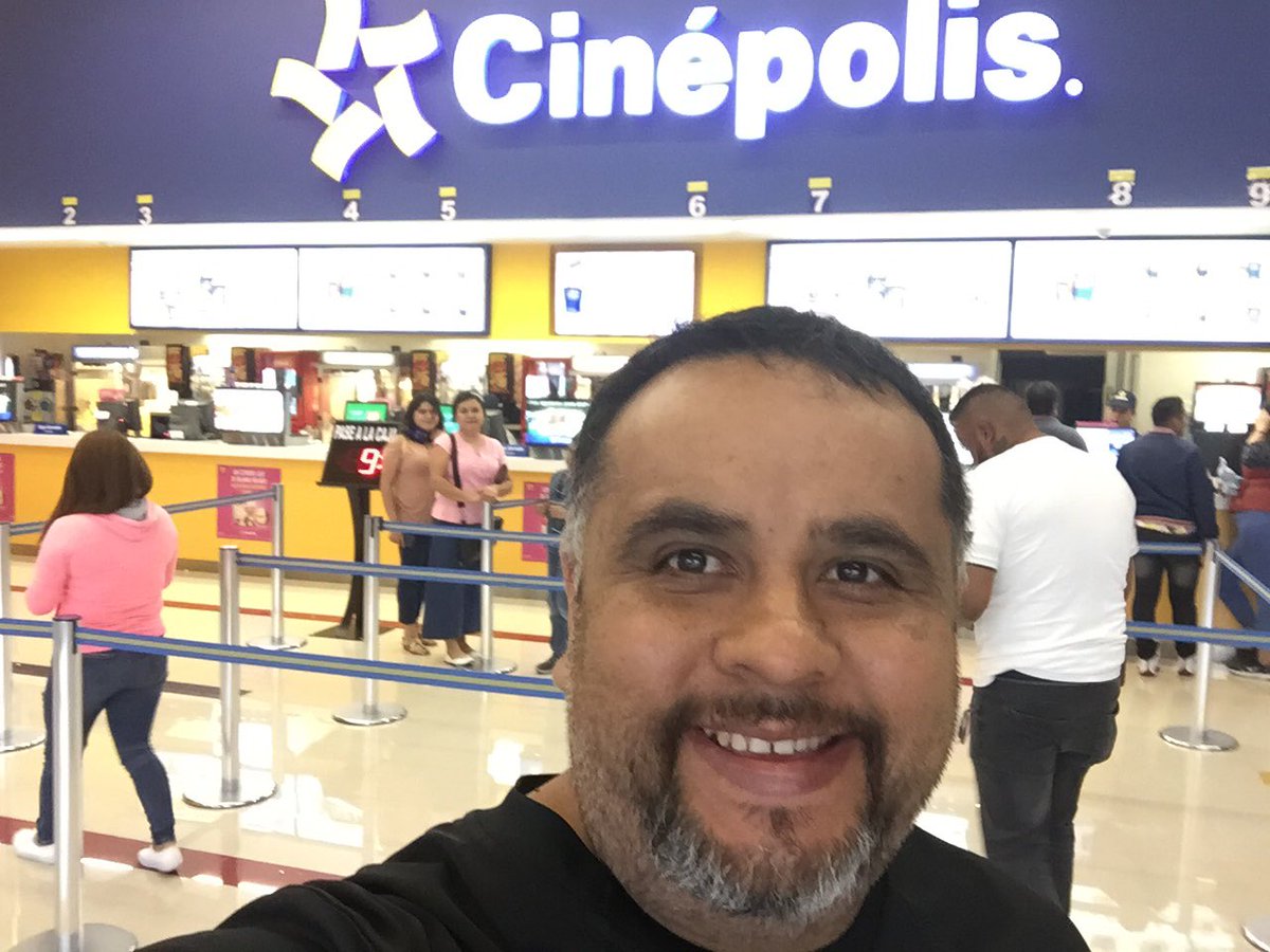 emares77's tweet photo. Felicidades a @Cinepolis, visitando sus nuevas salas en Plaza Outlet León, simplemente espectacular. https://t.co/yJOxqcBDJB