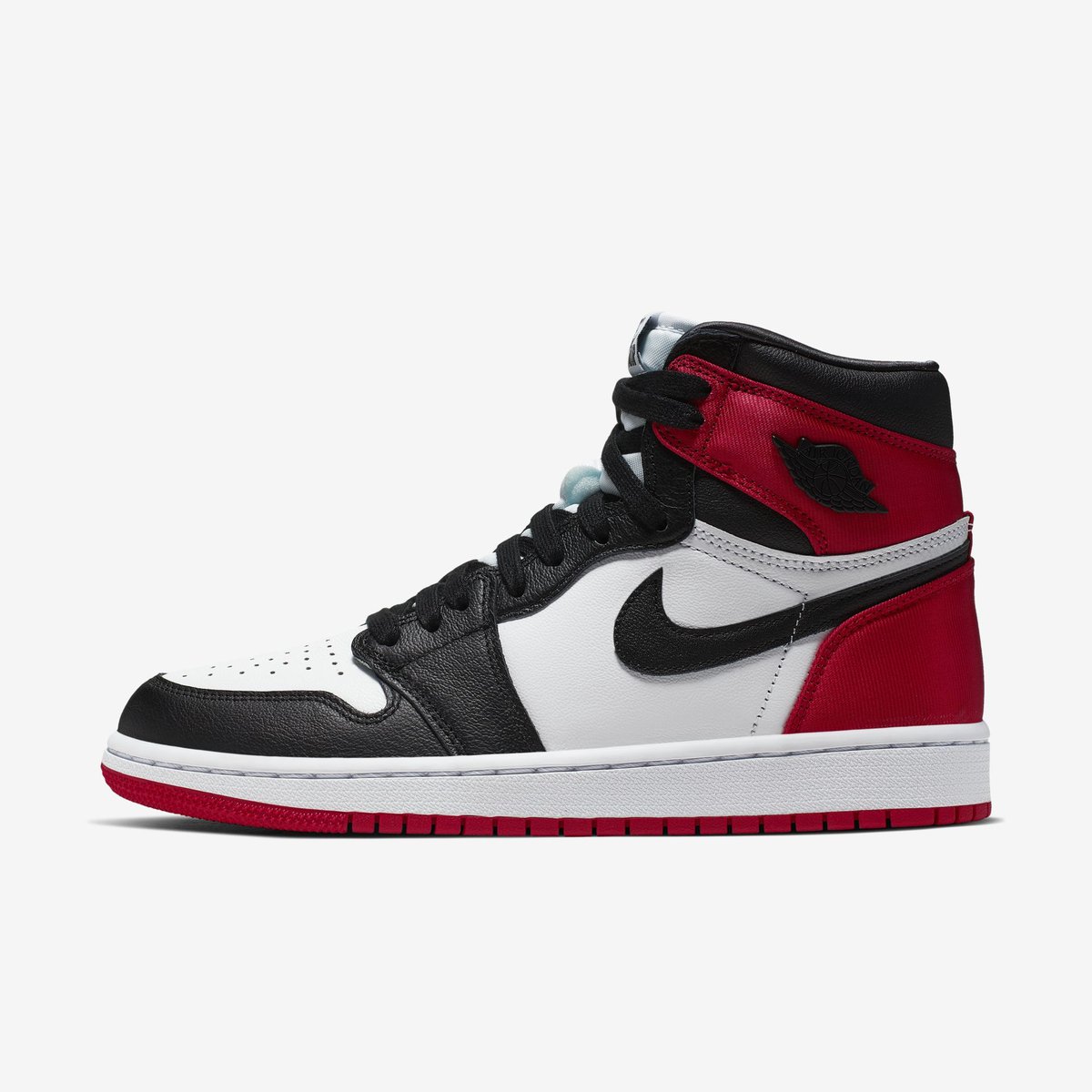 jordan 1 black toe foot locker