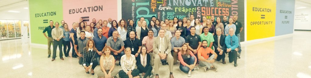 RolandoPineda20's tweet photo. @BrownsvilleISD Superintendent Dr. René Gutiérrez came to visit the BEST SCHOOL IN TOWN!!!
@Bea3140 @MrChong_11 @MrsGomez1003 @manofsteel0121 @shm11a @nledezma046 https://t.co/QXCTdTB8Sv