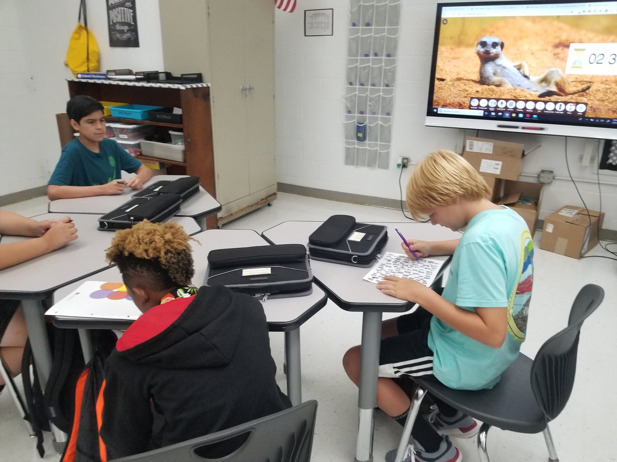 MrsLori_Math's tweet photo. Grades 6-8 created and practiced group protocols using the 1-100 and Four 4's activities #hcspln https://t.co/3XRZ02adZq