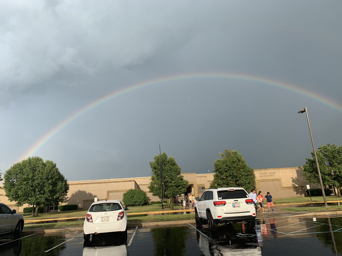 skellerCIMS's tweet photo. Back to school night tonight at Sugar Creek and I leave and see this over the school. Making this change was not easy on my heart, but this feels like a sign that we are where we’re meant to be. #lovemybabies #teachmybabies #protectmybabies #newpalproud https://t.co/AzNS4ERYLR