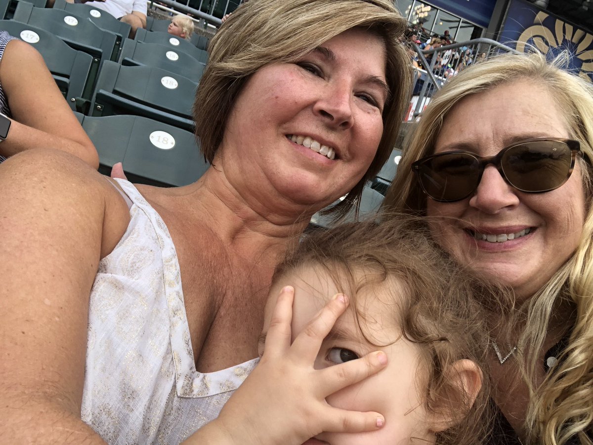 BrendaStraub2's tweet photo. #epbselfies https://t.co/Uf9qmkrX9d