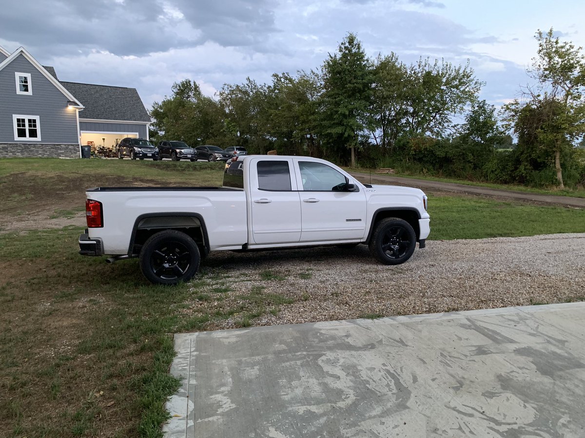 BobbyButler1's tweet photo. Out with the old and in with the new!! https://t.co/zw9b91Nund