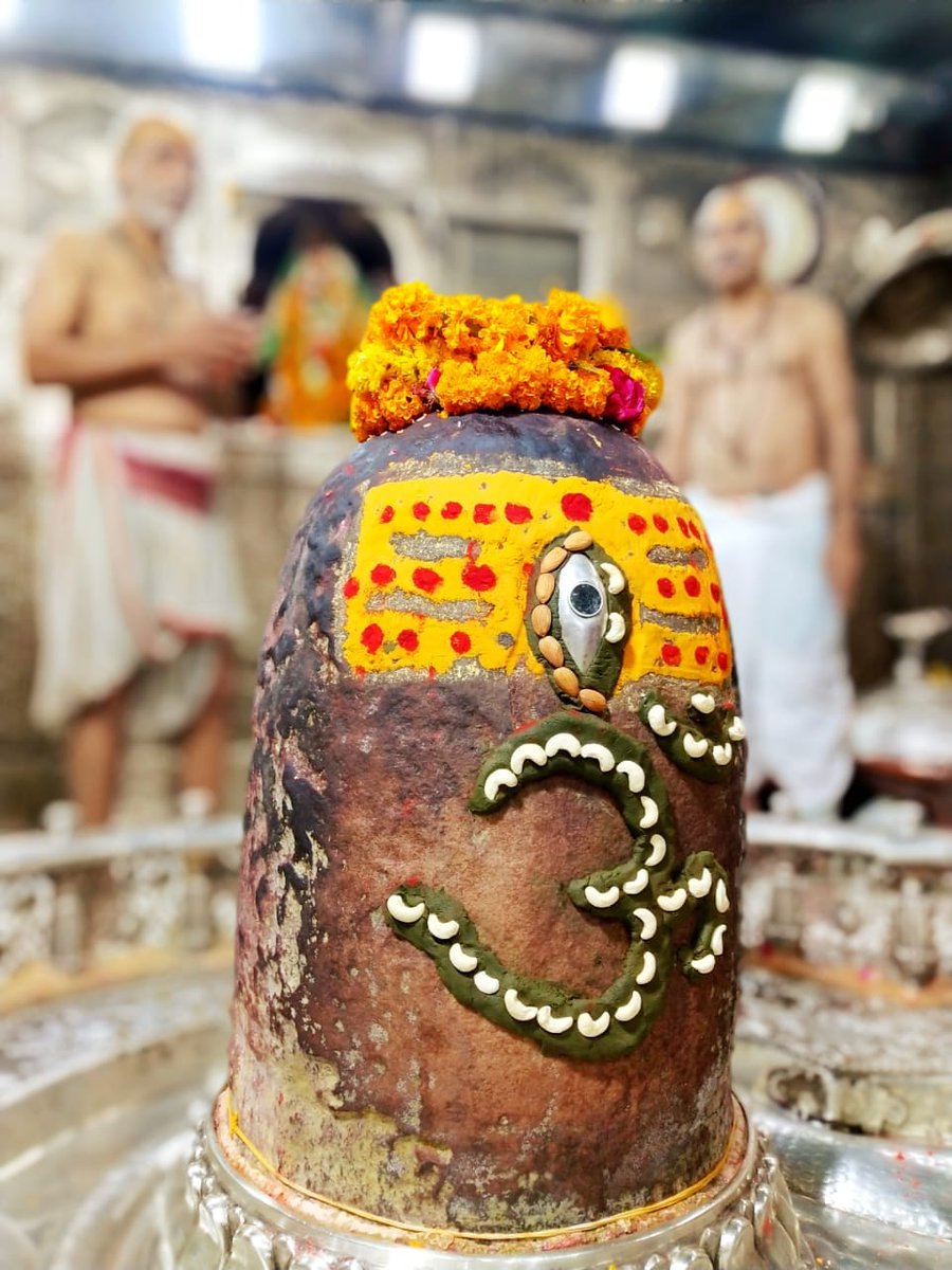ujjainmahakal's tweet photo. जय श्री महाकालेश्वर 
दि 09.08.2019 को ज्योतिर्लिङ्ग श्री महाकालेश्वर जी का भस्म आरती श्रृंगार दर्शन https://t.co/mtFUGonBdS