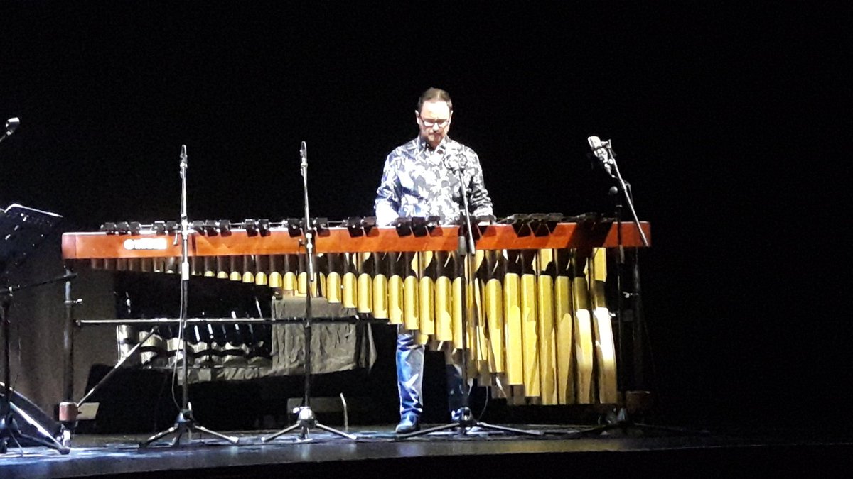 MAPASmercado's tweet photo. RT @Teatropablot: Desde Tenerife (ES) nos visitan para presentar su 2º trabajo discográfico “Mantra”, lanzado en 2017 y con el que han recorrido distintas ciudades del mundo.🌎

#SocosDúo hizo parte del mercado #MAPAS2019  

@MAPASmercado @DgCanarias https://t.co/qhUQ1Wmb0v
