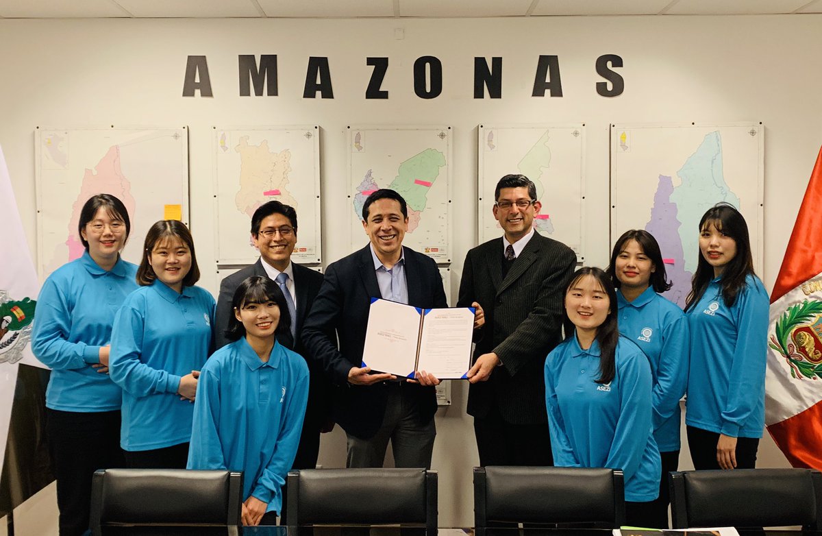 MiguelCastroGra's tweet photo. Hoy tuve el gusto de conocer sobre la labor que viene realizando la organización ASEZ WAO, un grupo de voluntariado global conformado por jóvenes trabajadores que, en coordinación con la ONU, contribuyen a salvar la Tierra y a la humanidad de los riesgos ambientales. Loable labor https://t.co/ps5a2tV5Vo