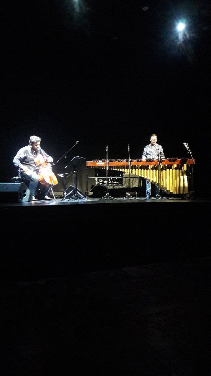 MAPASmercado's tweet photo. RT @Teatropablot: Desde Tenerife (ES) nos visitan para presentar su 2º trabajo discográfico “Mantra”, lanzado en 2017 y con el que han recorrido distintas ciudades del mundo.🌎

#SocosDúo hizo parte del mercado #MAPAS2019  

@MAPASmercado @DgCanarias https://t.co/qhUQ1Wmb0v