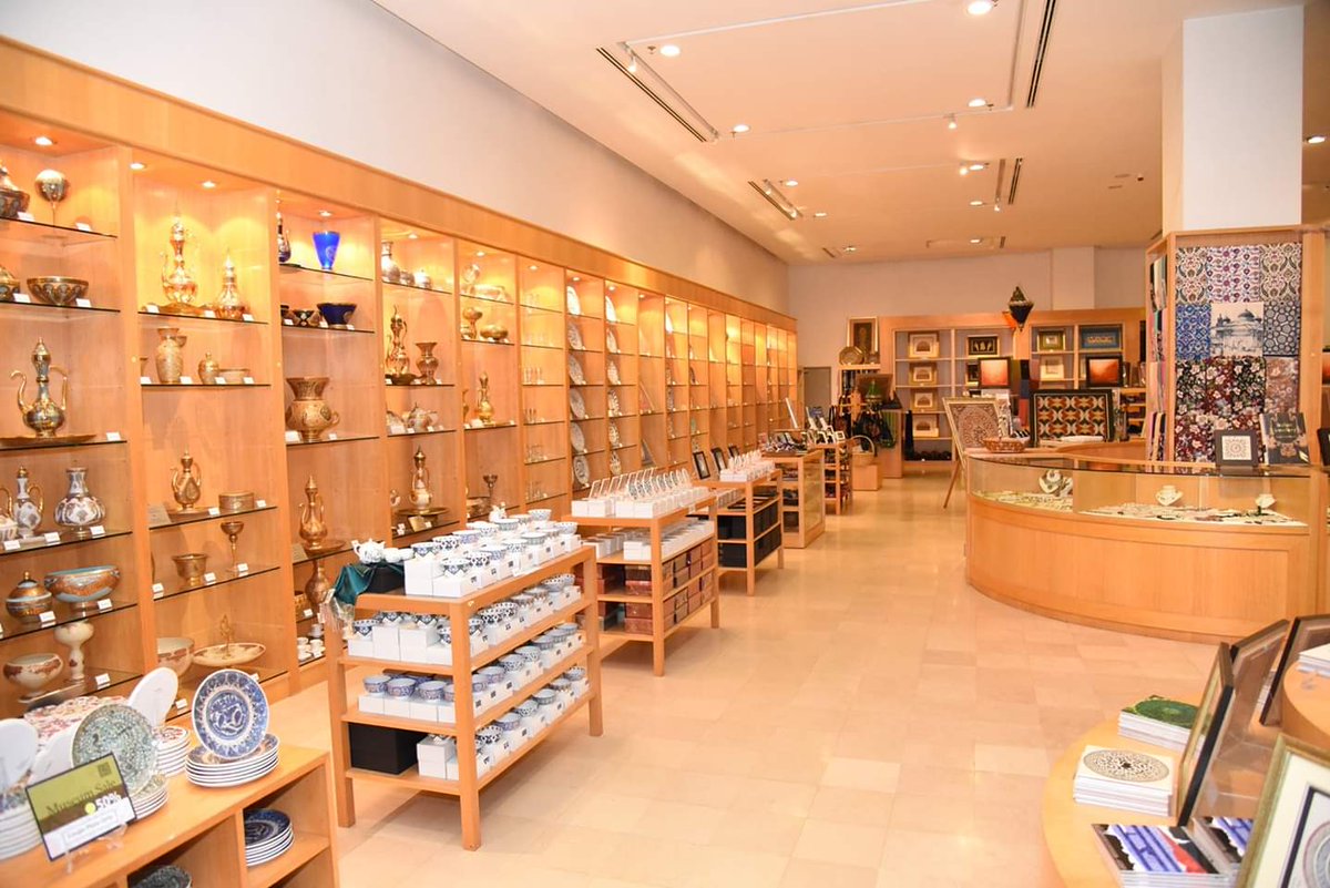 MTC_twt's tweet photo. The use of lighting and light-coloured wood in combination with glass shelves, all set in modern and minimalist style, makes shopping at the Museum Shop of the Islamic Arts Museum Malaysia in Kuala Lumpur, a delightful experience.
#ACaseForTimber
#myCommodity
#myMPI #kayukita https://t.co/55vIvtS4gG