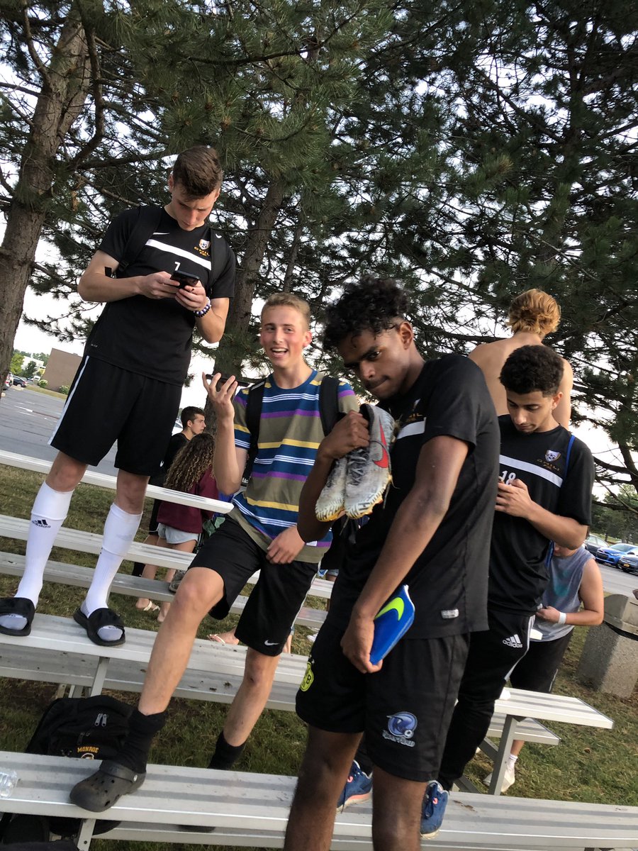 TheChiliFC's tweet photo. The boys picked up a nice 6-2 win after being down 2-0 early in the game. Great end to the first season of Men’s League. Looking forward to next year‼️ https://t.co/Bbk3JqmMiB