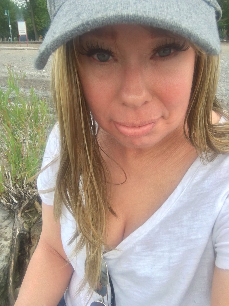 blogspotgirl's tweet photo. Beach daze https://t.co/QNGV2L1NQg