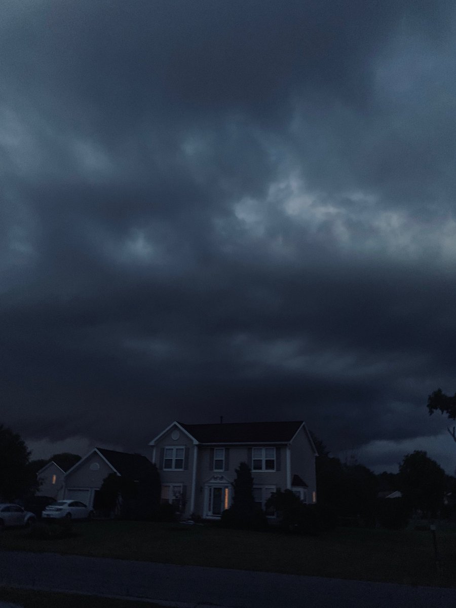 yankeeluv08's tweet photo. #lovestorms 💕 https://t.co/XBdAxC1X5M
