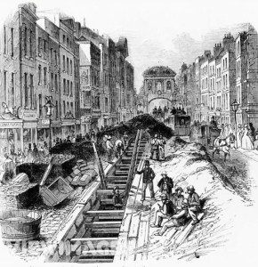 18thCand19thC's tweet photo. London Sewer Hunters in the 1800s: London #sewerhunters, often called #toshers, were those people that ignored roguish odors to descend into London’s sewers and scavenge, pan, and retrieve “tosh,” ... https://t.co/kWOTQnQrMl #19thcentury https://t.co/C9XJk303G5
