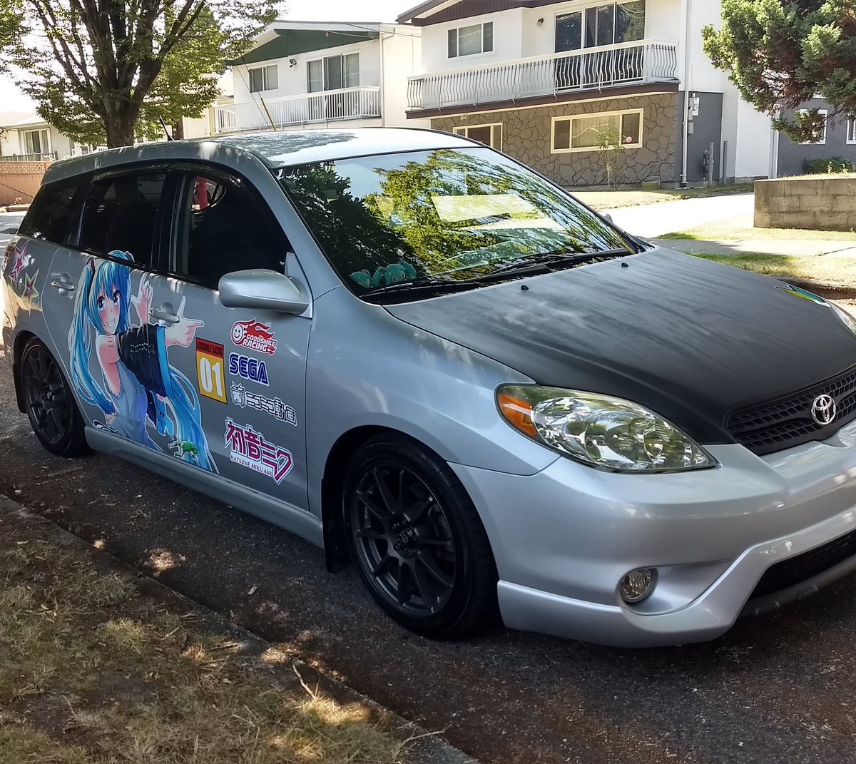 steevee_c's tweet photo. All ready for #AnimeRevolution! Too bad my little Miku couldn't make it into the itasha showcase. Nevertheless, she will be my trusty steed to and from the con! #itasha #animecars https://t.co/704jPQDxab