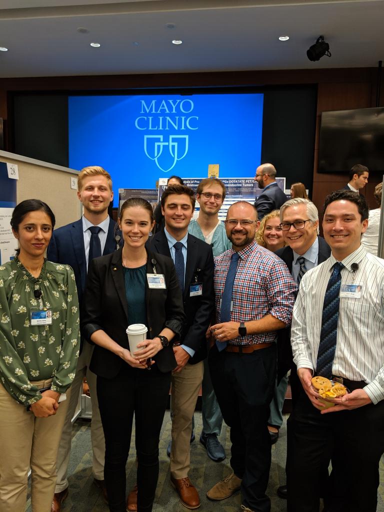 JasonSiegelMD's tweet photo. #FreemanLab and #SiegelLab celebrating a successful summer research season with #CRISP #StudentResearchers @MayoClinicNeuro @freemanwd @ToniTurnbullPhD @david_gorelov https://t.co/866KcRqPfX