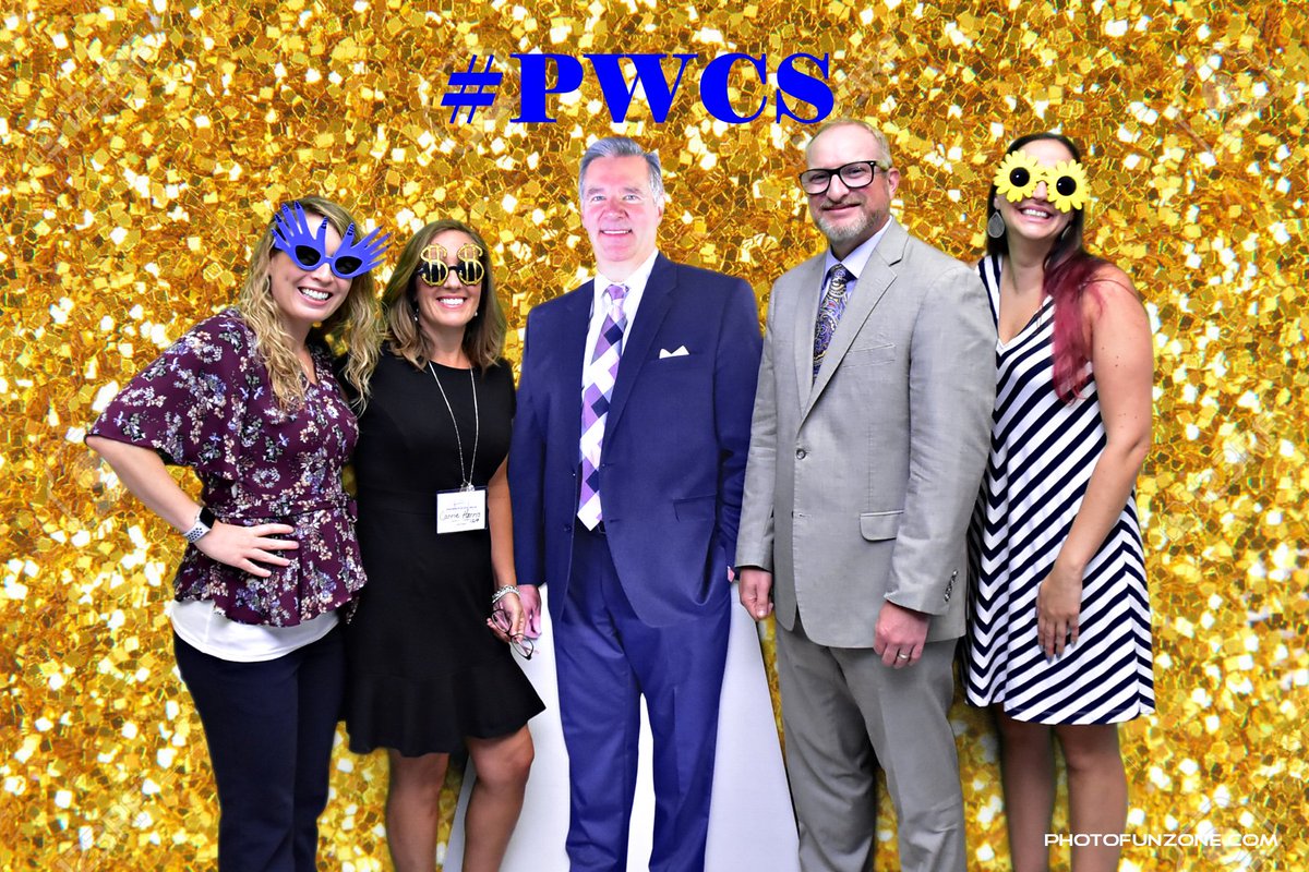 We love the smiles! Welcome back, #PWCS! #EEE2019