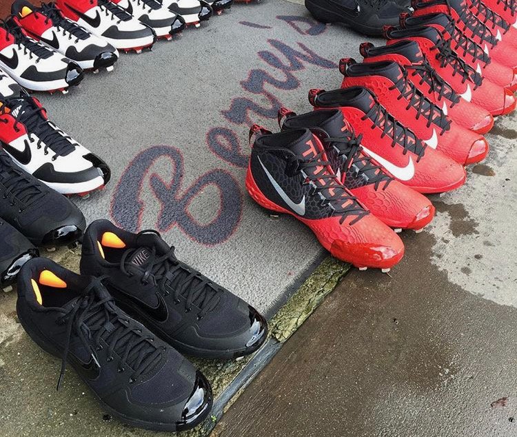 tufftoe's tweet photo. Not only does Tuff Toe protect your #cleats, but it also gives them a creative, custom, and attractive edge.Tag us in your Tuff Toe pictures to show off your look!
Photo credit @berrysathleticsupply
#TuffToe #sport #football #fitness #nba #basketball #nfl #soccer #gym #training https://t.co/RPwLTRbQ6a