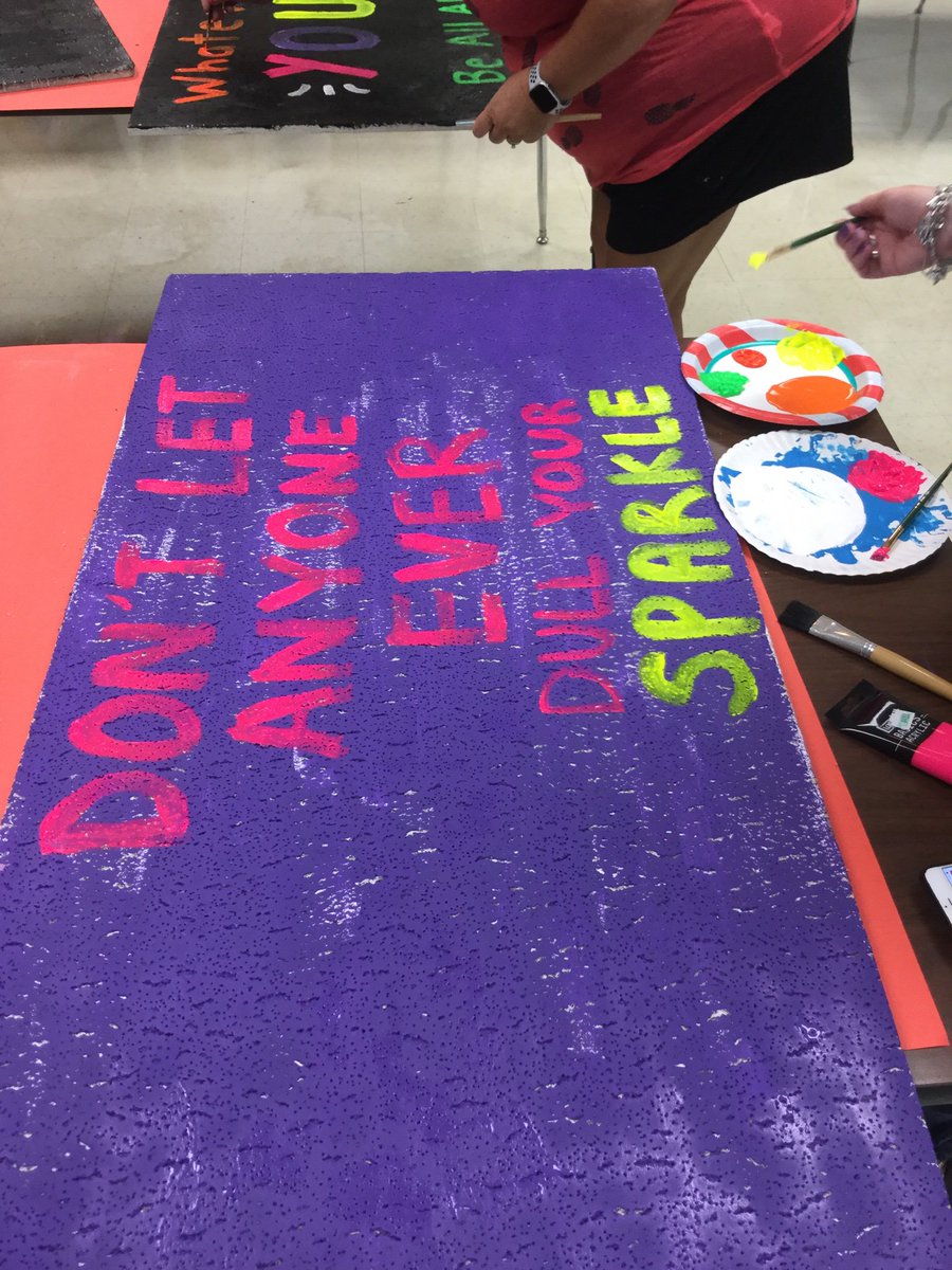 NISDRabaES's tweet photo. Inspirational ceiling tiles... let the creativity take control....#rabarattlers #rabainspired #rabaproud #rabaforce https://t.co/O645dv6Sb5