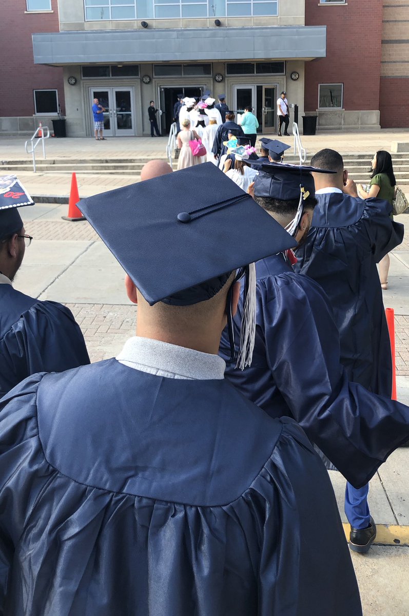 LPS_Education's tweet photo. Great night at Lawrence High tonight — CONGRATULATIONS to all the 2019 summer grads!!!
🎓🎉🎓🎉🎓🎉🎓🎉🎓🎉🎓🎉🎓
#Classof2019 #Perseverance #EarnedIt https://t.co/JWwTGsMZz5