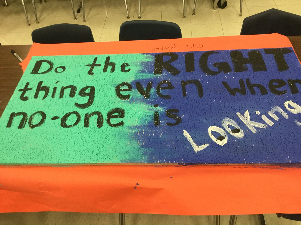 NISDRabaES's tweet photo. Inspirational ceiling tiles... let the creativity take control....#rabarattlers #rabainspired #rabaproud #rabaforce https://t.co/wjFgfyHvVv