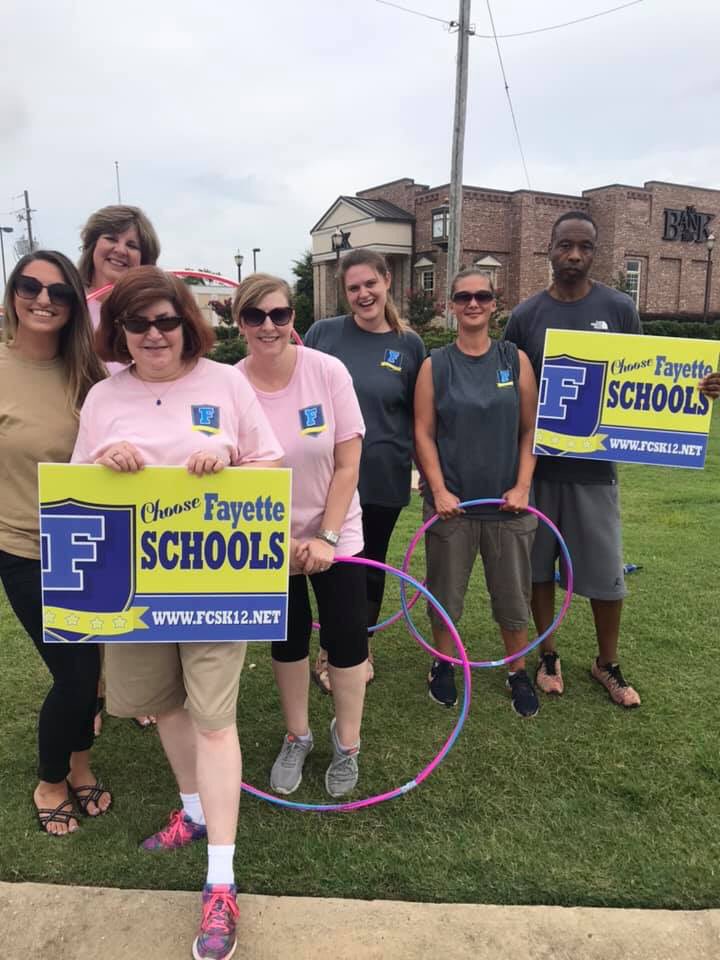 bradybrainiacs's tweet photo. Campaigning for FCPS- we also did the YMCA, chicken dance,  the wave, the slide and hula@hooped! What a fun group!! @suptking @OESrockSTARS @bradybrainiacs #YouveGotAFriendInFCPS #ToOESandBeyond https://t.co/8T1WwKyqrE