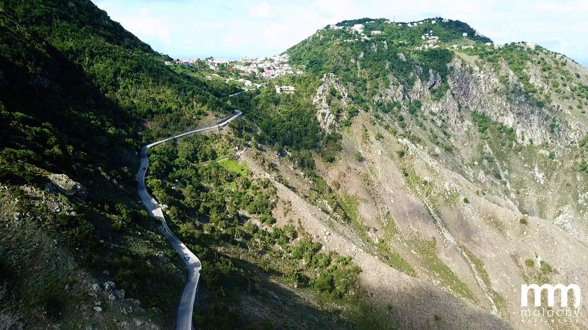 mal2m's tweet photo. "They road that couldn't be built"
Saba Dutch Caribbean
#CivilEngineering #roadTrip #Saba #Caribbean #AvGeek #avgeeks #djimavic https://t.co/9sp9cAjWV8