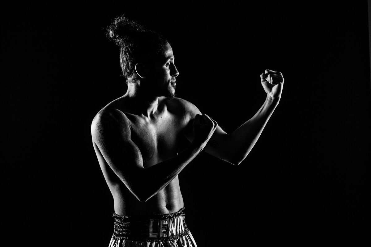 gilbertlenin's tweet photo. NUNCA DEJES QUE TUS MIEDOS OCUPEN EL LUGAR DE TUS SUEÑOS!! 
#tbt #lenincastillo #teamcastillo #rd #boxing #boxeo #love #licenciaparainspirar #ed2showtime #pbc #puertorico #miami #spartanboxing #oldschool https://t.co/SDJAdDMVtJ