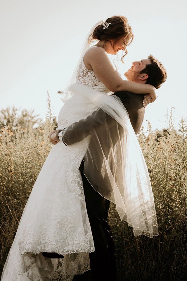 _bre_robertson's tweet photo. My husband is HOT😍 https://t.co/FLvAfV8Ydq