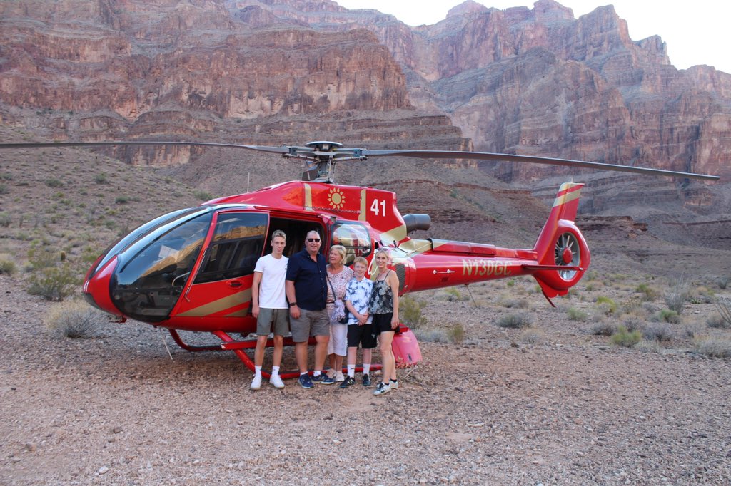 USA20193's tweet photo. A few more pics of our day. Certainly one to remember. 🚁🚁🚁 https://t.co/4x6mvwP315