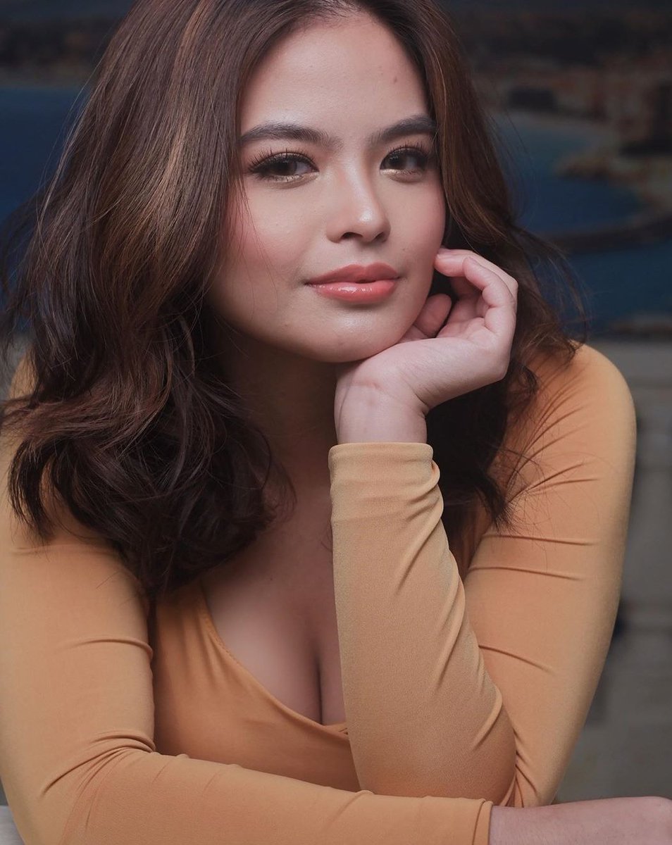 gmanetwork's tweet photo. Hello from Bea! 😉

📸: @beabinene on IG https://t.co/nspSIvaMqT