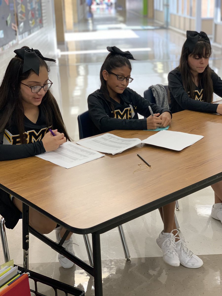 Bussey Cheerleading tweet media