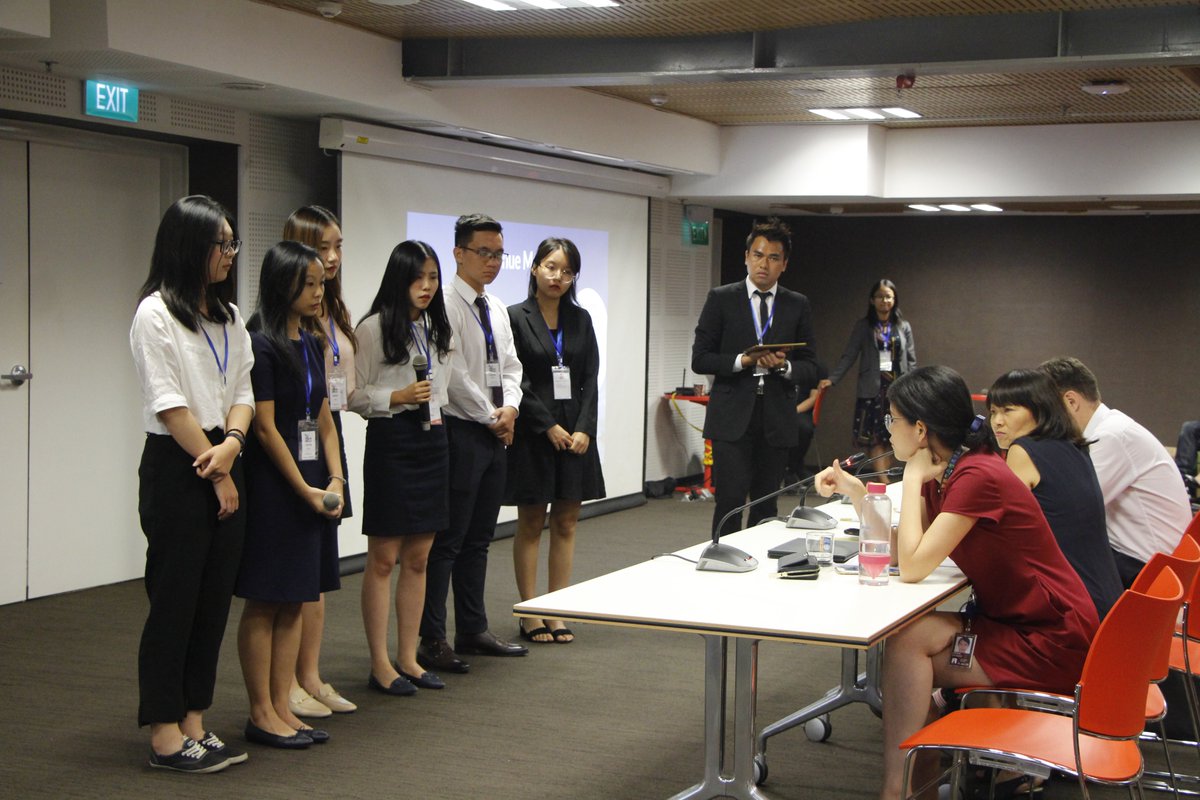 Quynh_28's tweet photo. Bambulb, RecyCash, BambooStaw are top 3best #Socent
initiatives presented by the #youth leaders from #AsiaPacific Youth Exchange in the @UNVietnam House. "Keep your motivation, follow your dreams and make this Earth become the better place for everyone"- @WiesenC
#APYE #YouthDay https://t.co/V8a58bj10V