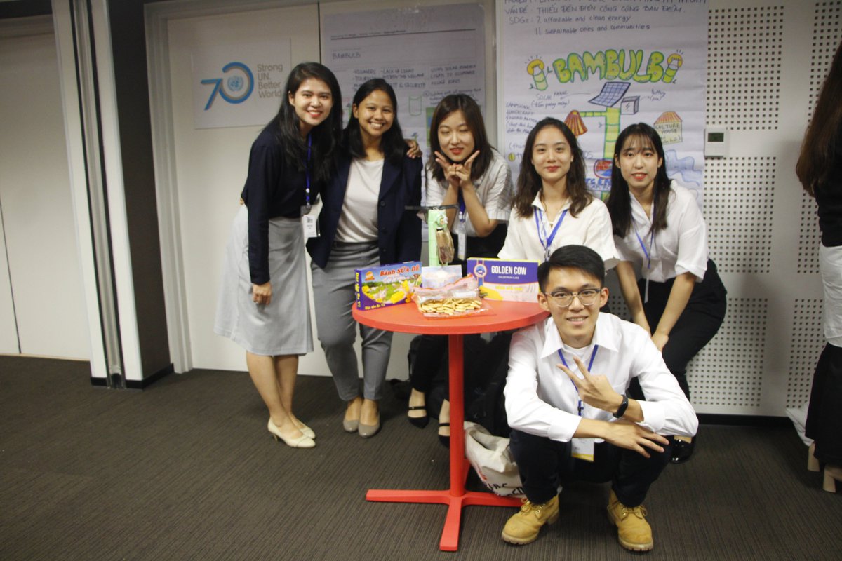 Quynh_28's tweet photo. Bambulb, RecyCash, BambooStaw are top 3best #Socent
initiatives presented by the #youth leaders from #AsiaPacific Youth Exchange in the @UNVietnam House. "Keep your motivation, follow your dreams and make this Earth become the better place for everyone"- @WiesenC
#APYE #YouthDay https://t.co/V8a58bj10V