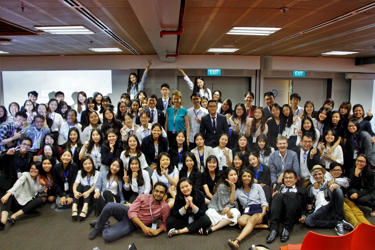 Quynh_28's tweet photo. Bambulb, RecyCash, BambooStaw are top 3best #Socent
initiatives presented by the #youth leaders from #AsiaPacific Youth Exchange in the @UNVietnam House. "Keep your motivation, follow your dreams and make this Earth become the better place for everyone"- @WiesenC
#APYE #YouthDay https://t.co/V8a58bj10V