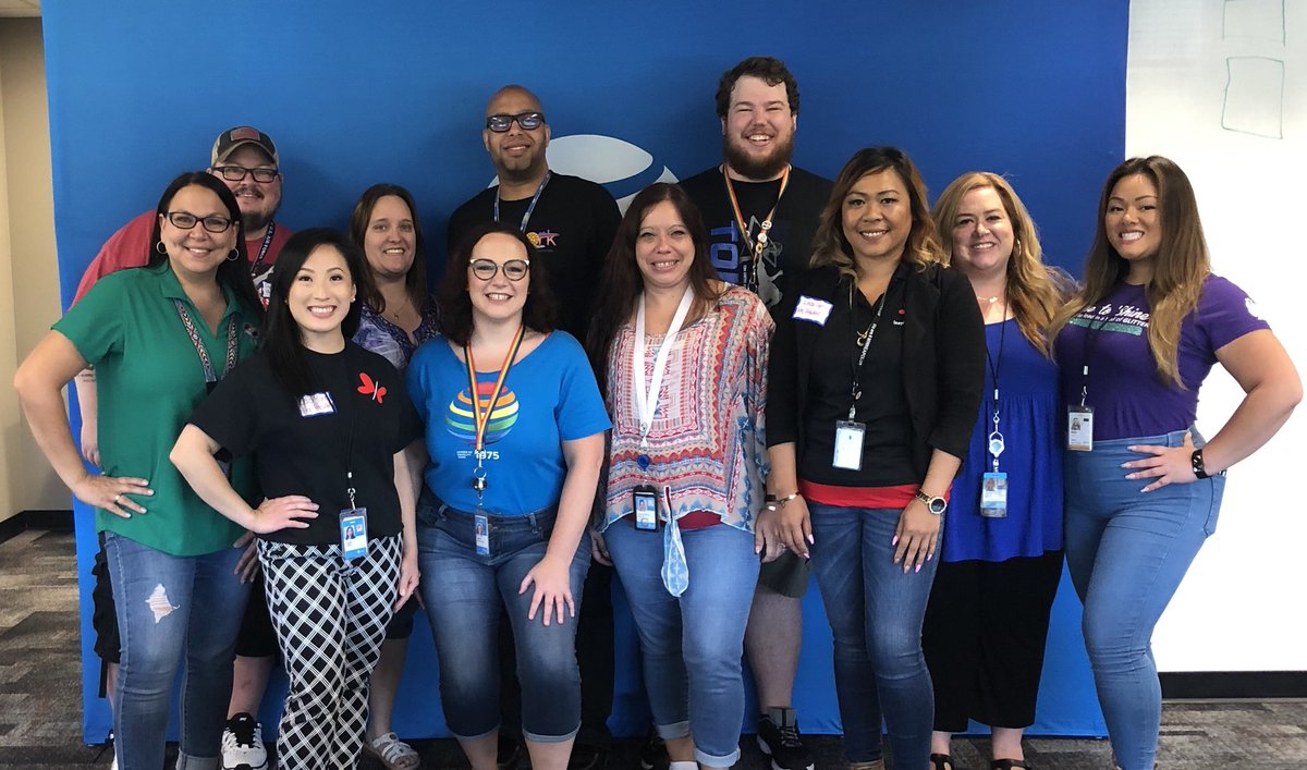 LaoYang2019's tweet photo. Bloomington EG Table Day for @TheAnneChow. What an inspirational day! #OurERGThing  @SuaLo14 @InspirasianMN https://t.co/g7jzipks4L