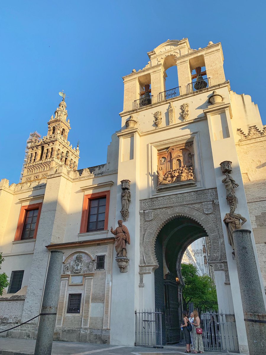 estesp's tweet photo. If @ericabrescia and @vomkriege ever tell you to go spend time in Seville just listen and go. #ThrowbackThursday #missingvacay 😎 https://t.co/vNAdWZ7q1b