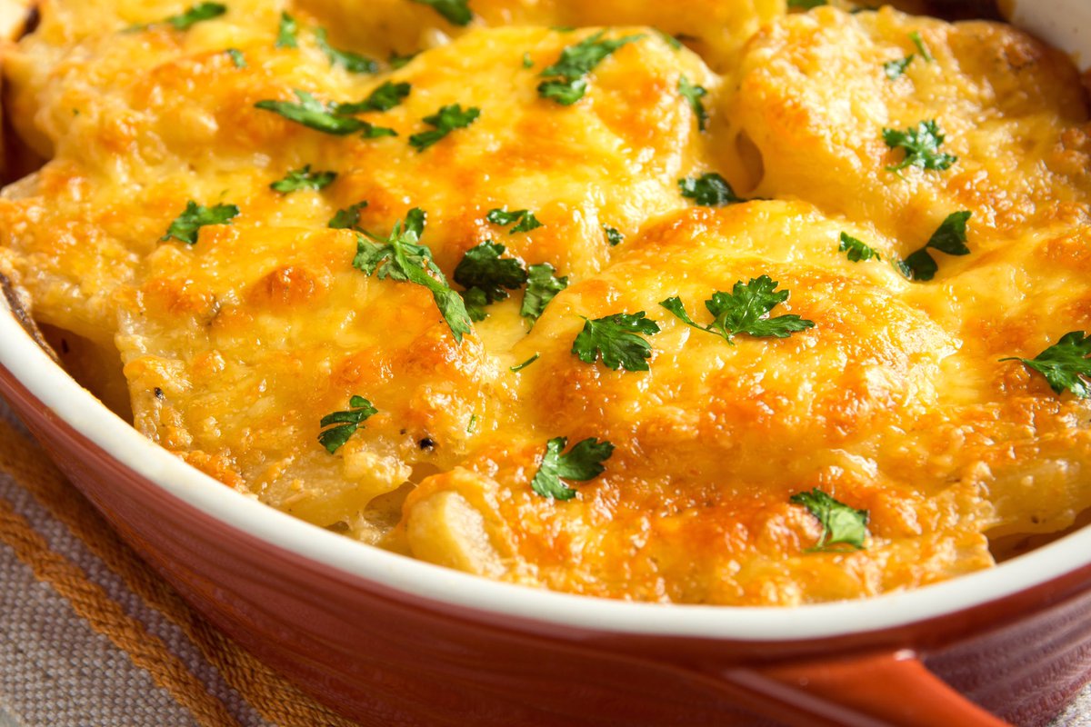 Seasonest's tweet photo. Cheesy 🧀 Au Gratin Potatoes 🥔 with a hint of smokiness from our Soul Food Mild make my taste buds soooooo happy 😋
.
https://t.co/pWTwxwXTkq
.
#foodie #food #cooking #healthyeating #atlantafoodie #foodielife #cooking #seasonest #sprinklecookenjoy #seasoning #spices #seasonings https://t.co/96vuaR1yVZ