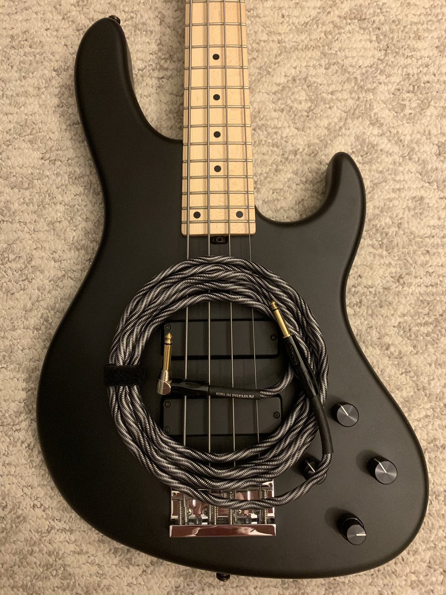 J0EYKUN's tweet image. The only cable I trust with my Sadowsky’s. @KirlinCable @SadowskyGuitars #kirlincable #kirlinartist #sadowsky #sadowskyartist
