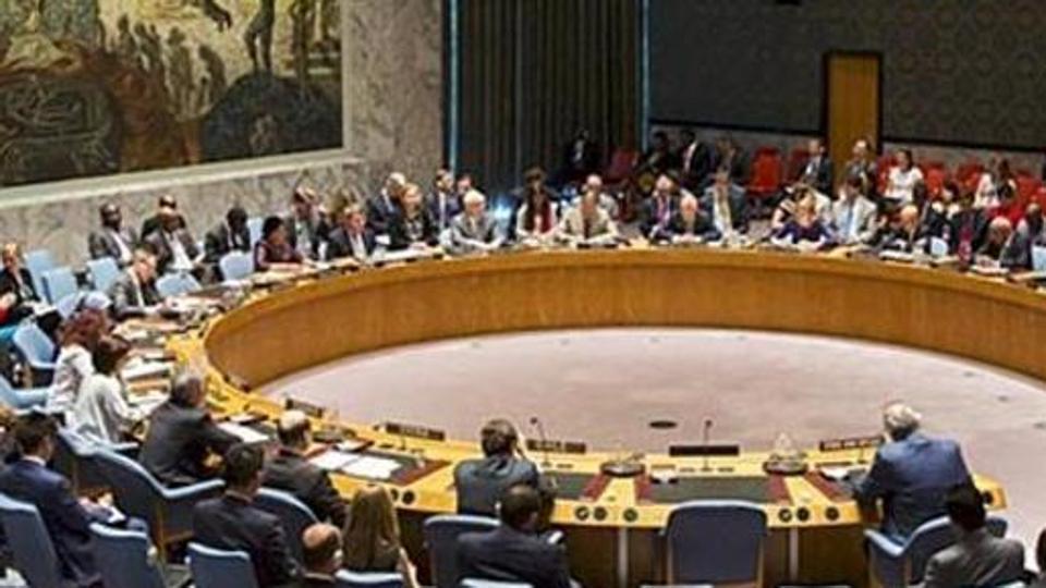 htTweets's tweet photo. United Nations rejects Pakistan’s appeal for intervention on J-K, reports @yashwantraj 

https://t.co/VqsApr2dkb https://t.co/wP3fxqSqd7