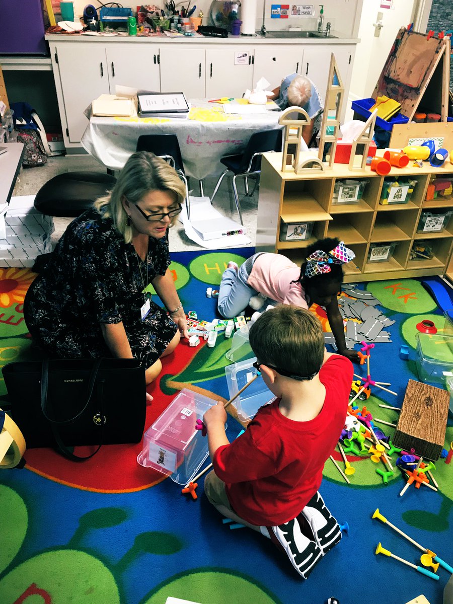 Scarlet Thomas tweet media