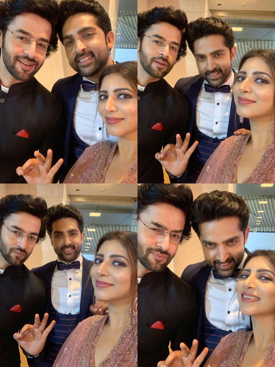 Thiliniudugampo's tweet photo. @shasha303 

Looking beautiful in these pictures .. Love your different expressions in here.. Looking soooo cute in them 😊💗🔥
#Black #Lovelyness #Newaddition https://t.co/z5s5STEdlq