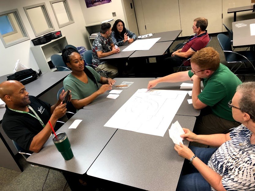 Kees_Sci's tweet photo. Always great to be back with my Science Crew!  #ScienceRules @IrvingISD #MyIrvingISD #Learn2inspire #BowieMSNation @yodascienceman @MrChandlerBMS @judymaeker @IrvingBowie_MS https://t.co/C4vZI5zC5F