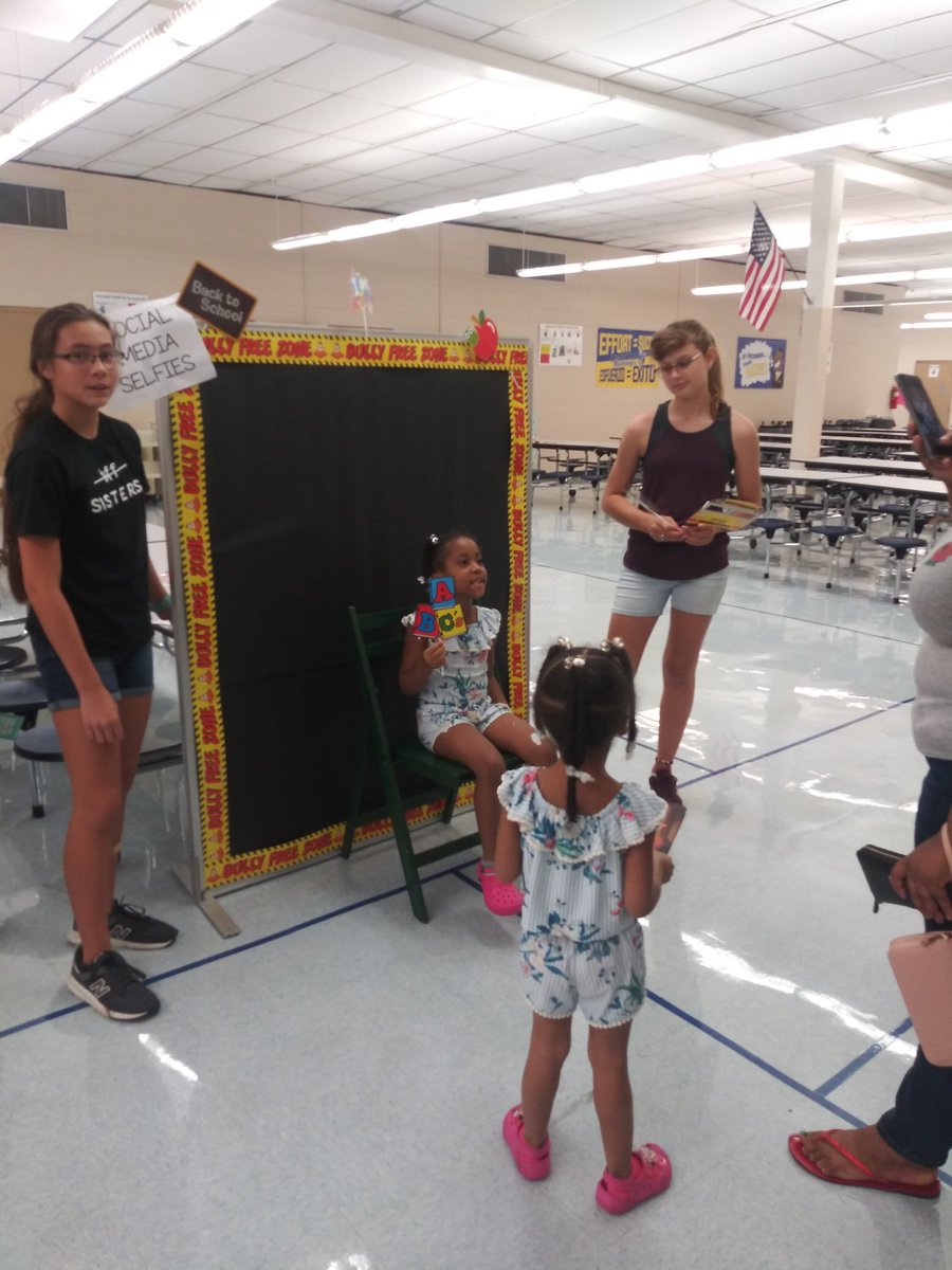 Angela Rahilly tweet media